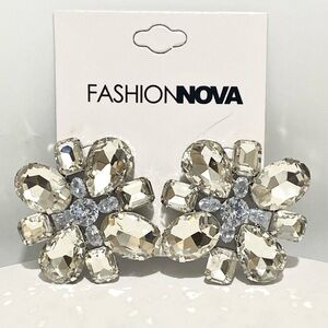 Fashionable Square Flower Design Rhinestone Decor Stud Earrings